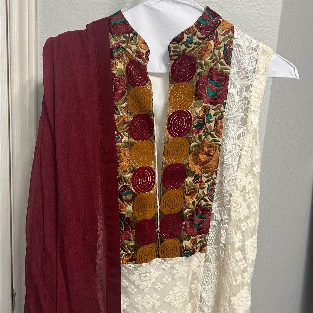 Shalwar kameez Anarkali style long top high neck off white and maroon net lace S